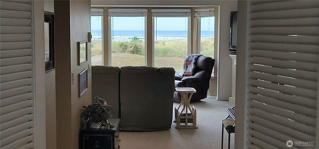 32805 G Street, Ocean Park, WA 98640