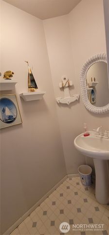 32805 G Street, Ocean Park, WA 98640