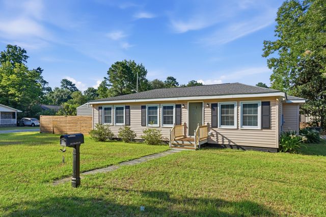 201 Heatley Street, Moncks Corner, SC 29461