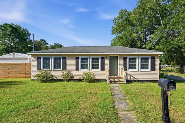 201 Heatley Street, Moncks Corner, SC 29461