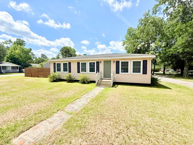 201 Heatley Street, Moncks Corner, SC 29461