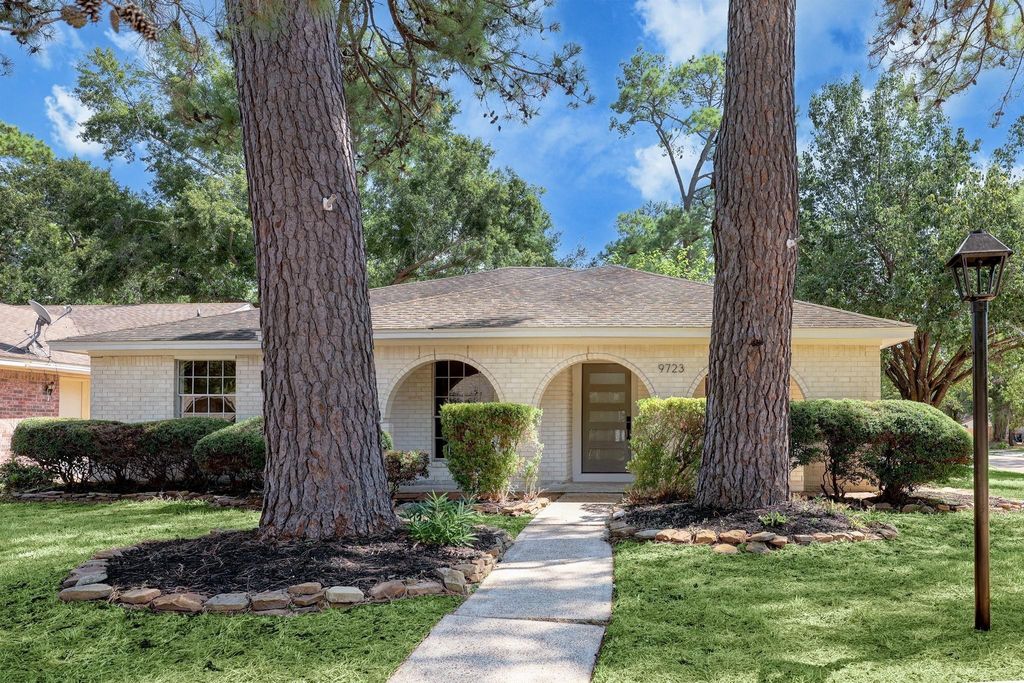 9723 Galston Lane, Spring, TX 77379