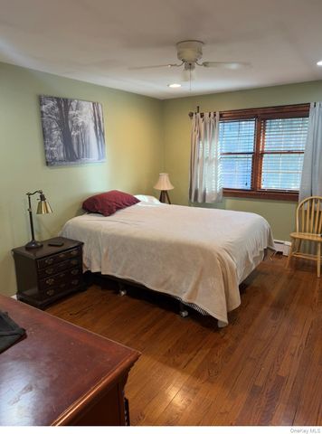 19 New Mill Road, Smithtown, NY 11787