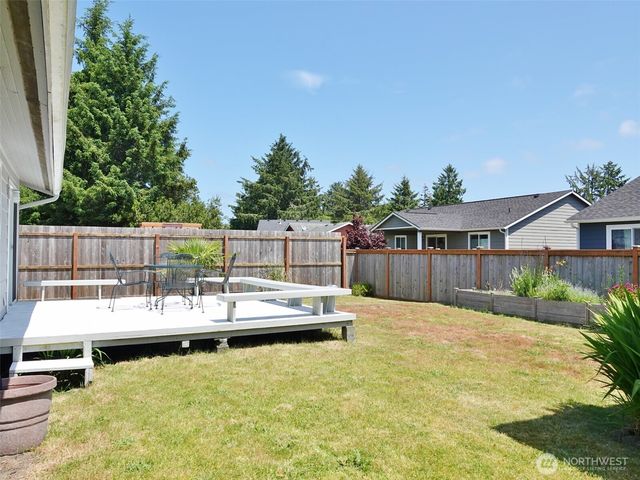 137 S Razor Clam Drive SW, Ocean Shores, WA 98569