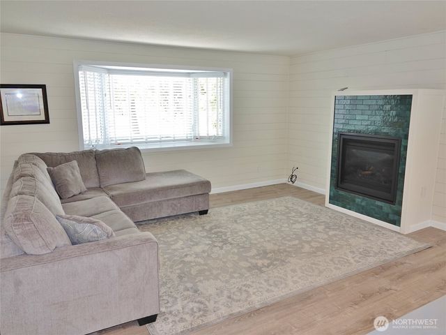 137 S Razor Clam Drive SW, Ocean Shores, WA 98569