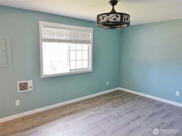 137 S Razor Clam Drive SW, Ocean Shores, WA 98569