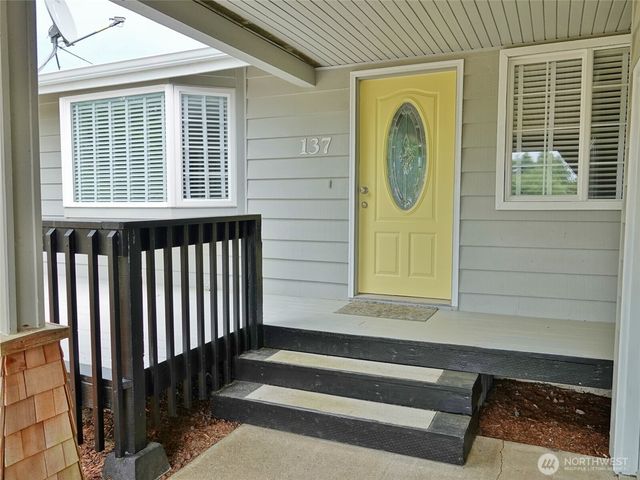 137 S Razor Clam Drive SW, Ocean Shores, WA 98569