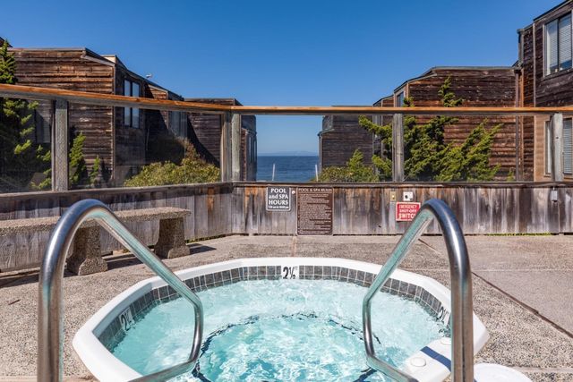 1 Surf Way 216, Monterey, CA 93940