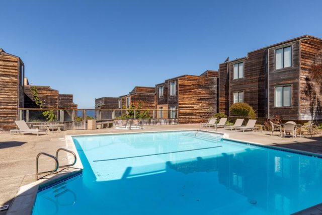 1 Surf Way 216, Monterey, CA 93940