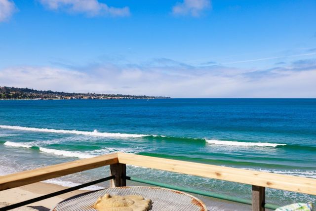 1 Surf Way 216, Monterey, CA 93940