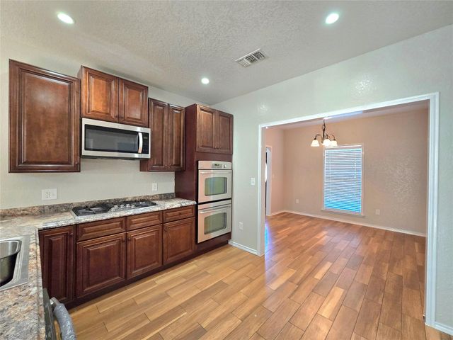 6 Sun Flower CIR, New Braunfels, TX 78130