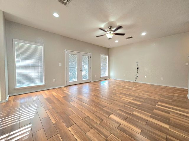 6 Sun Flower CIR, New Braunfels, TX 78130