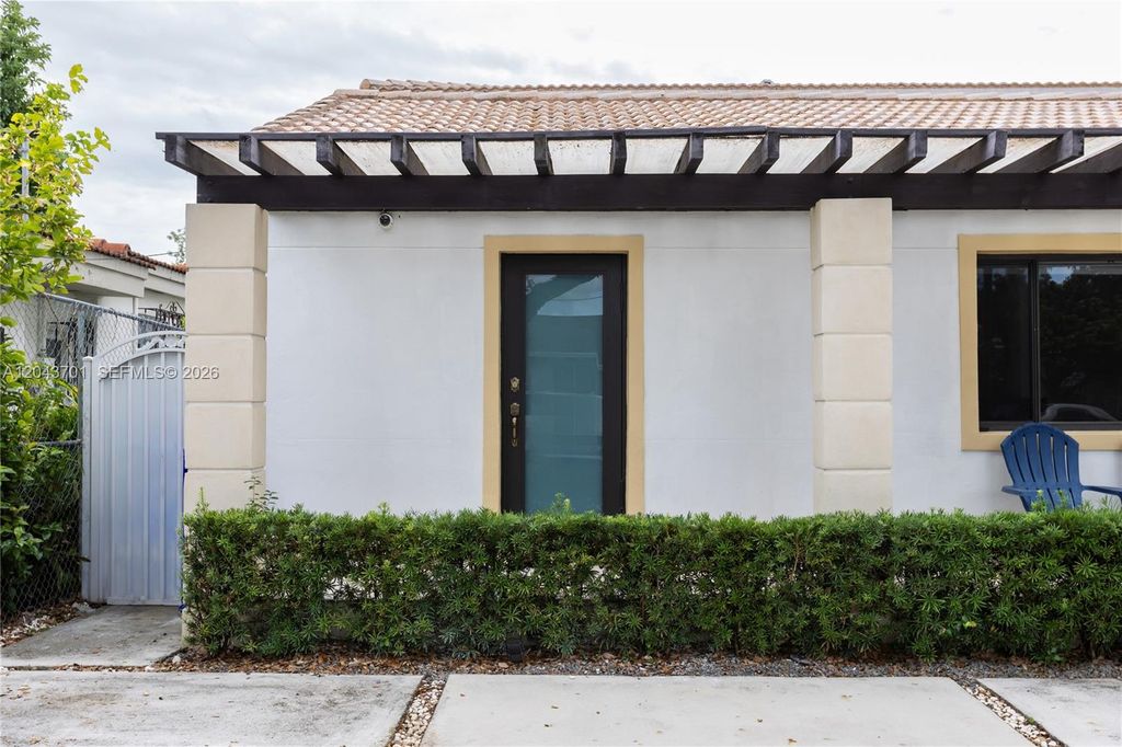 4538 SW 1st St 2, Miami, FL 33134