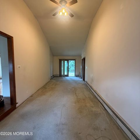 574 Hopping Road, Belford, NJ 07718