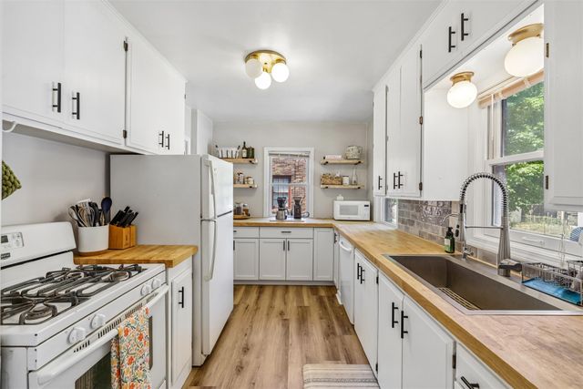 2209 34th Street, Des Moines, IA 50310