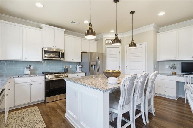 705 Owens Circle, Canton, GA 30115