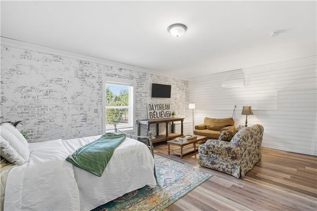 705 Owens Circle, Canton, GA 30115