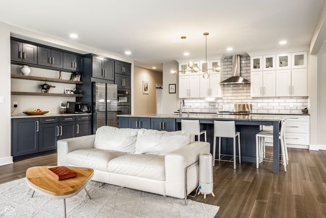 12886 West Road, Zionsville, IN 46077