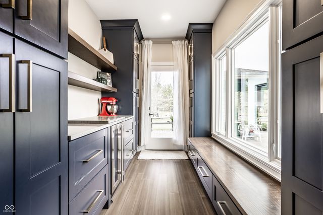 12886 West Road, Zionsville, IN 46077