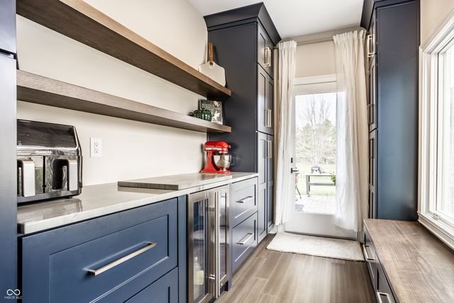 12886 West Road, Zionsville, IN 46077