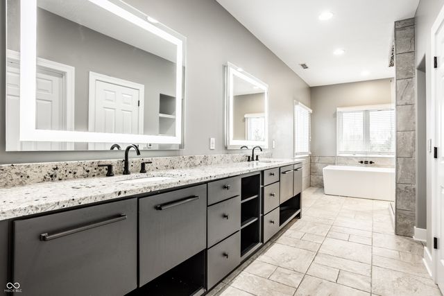 12886 West Road, Zionsville, IN 46077