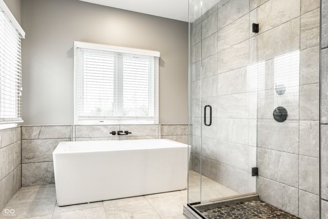 12886 West Road, Zionsville, IN 46077