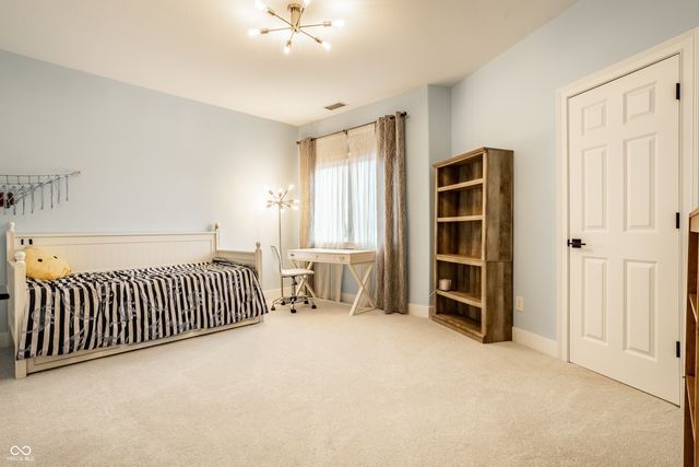 12886 West Road, Zionsville, IN 46077