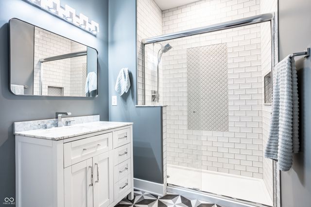 12886 West Road, Zionsville, IN 46077