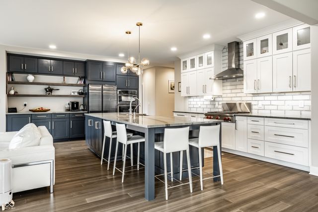 12886 West Road, Zionsville, IN 46077