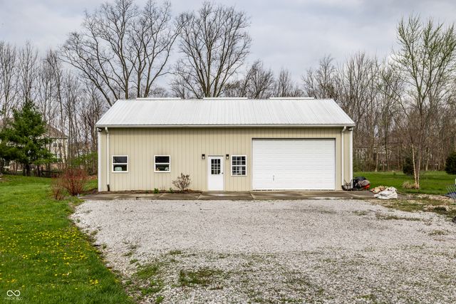 12886 West Road, Zionsville, IN 46077