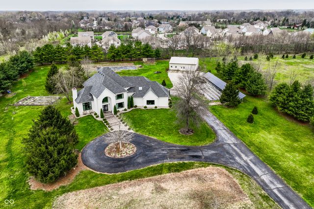 12886 West Road, Zionsville, IN 46077