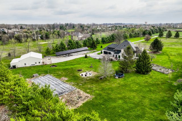 12886 West Road, Zionsville, IN 46077