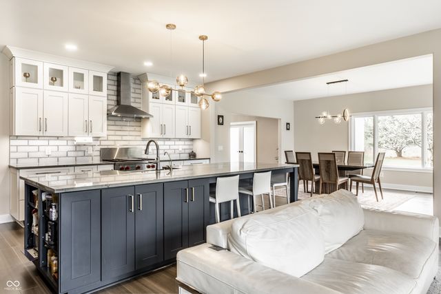 12886 West Road, Zionsville, IN 46077