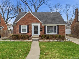 1629 N Pleasant Street, Royal Oak Charter Township, MI 48067