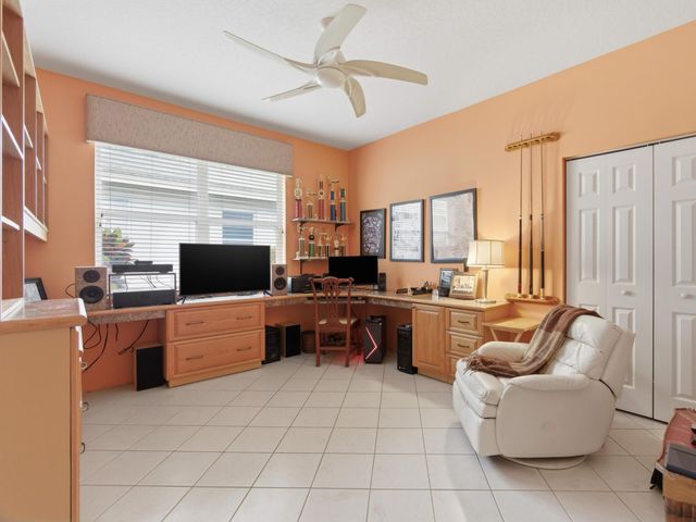 9624 Crescent View Drive N, Boynton Beach, FL 33437