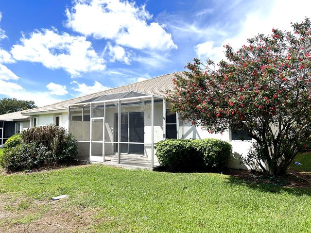 9624 Crescent View Drive N, Boynton Beach, FL 33437