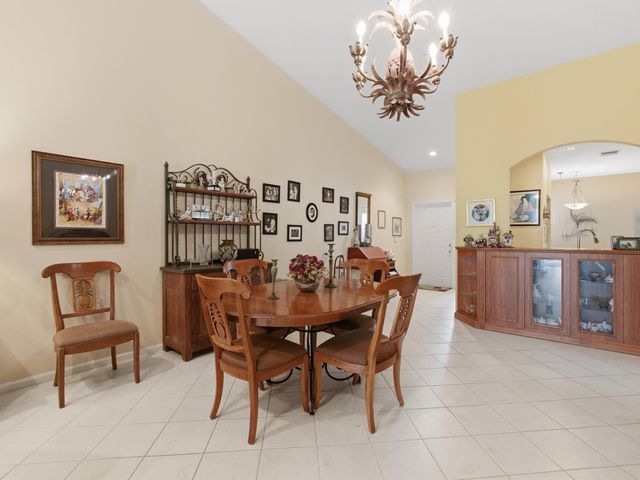 9624 Crescent View Drive N, Boynton Beach, FL 33437