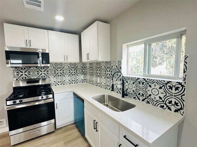 4018 Gano St 2, Houston, TX 77009