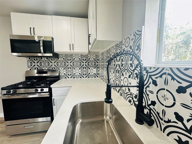 4018 Gano St 2, Houston, TX 77009