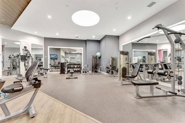 3610 Yacht Club Dr 414, Aventura, FL 33180