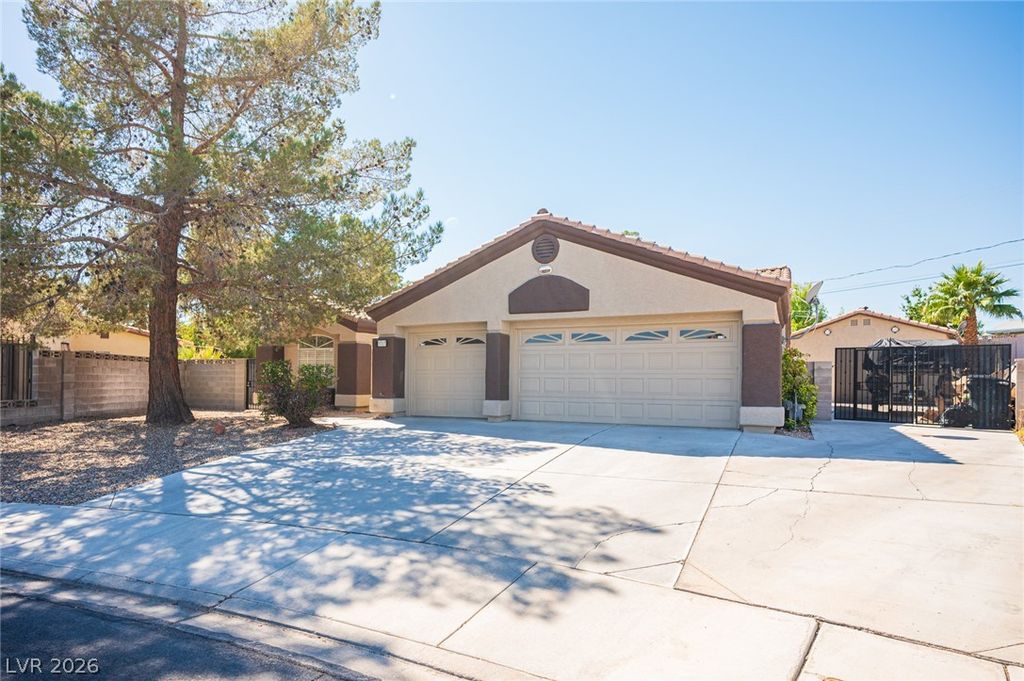 5717 Compton Drive, Las Vegas, NV 89108 — photo 2