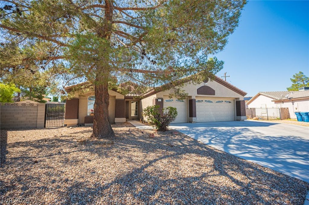 5717 Compton Drive, Las Vegas, NV 89108 — photo 3