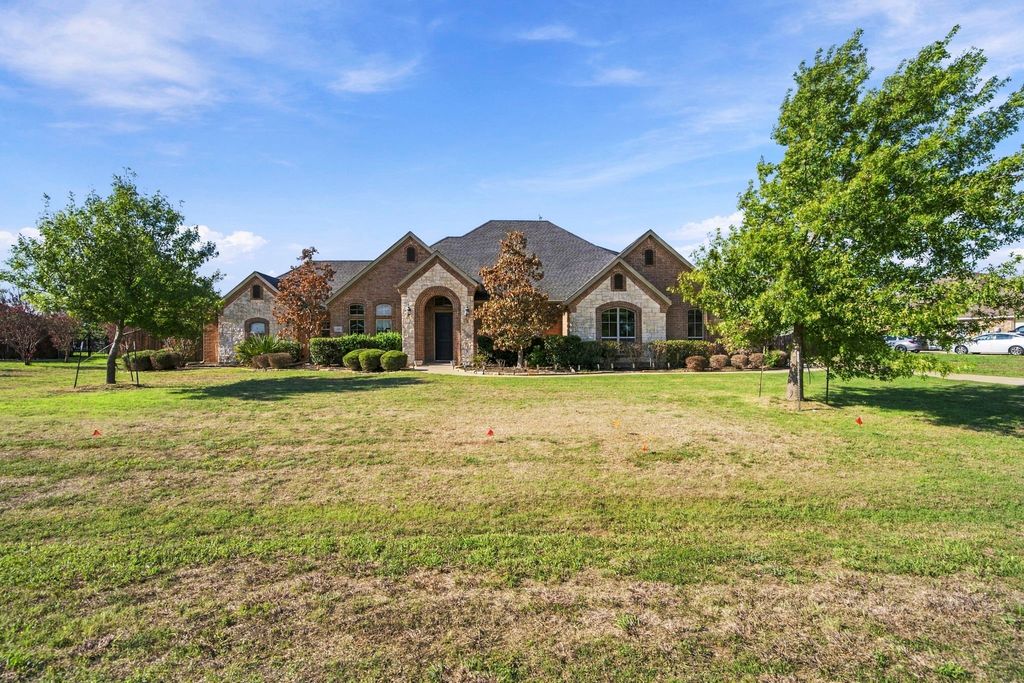 3220 Baylor Boulevard, Midlothian, TX 76065 — exterior