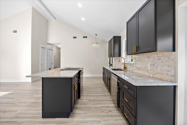 3111 Holley Point Road, Navarre, FL 32566