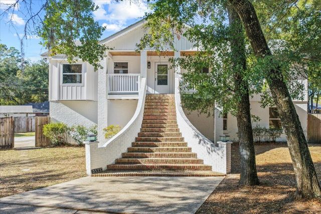 3111 Holley Point Road, Navarre, FL 32566