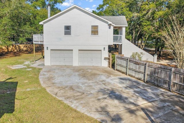 3111 Holley Point Road, Navarre, FL 32566