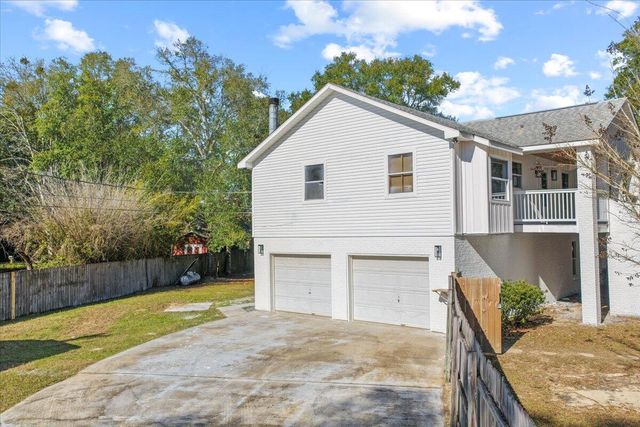 3111 Holley Point Road, Navarre, FL 32566