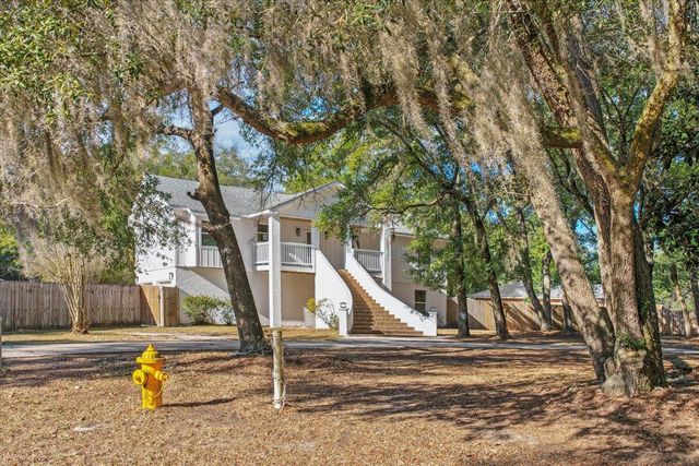 3111 Holley Point Road, Navarre, FL 32566