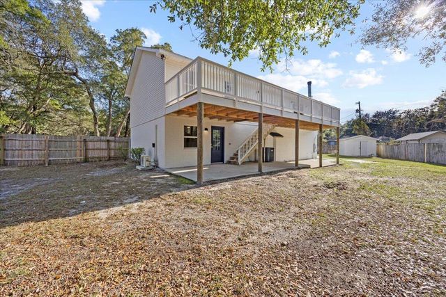 3111 Holley Point Road, Navarre, FL 32566