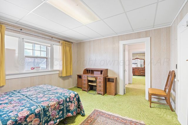 302 S 6th Street, Clarendon, TX 79226